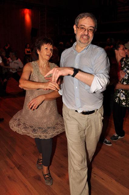 min 2011 12 04 station danse 271